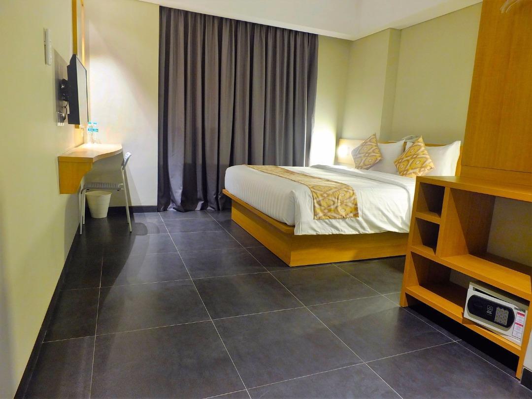 Maple Hotel Grogol Jakarta Exterior foto
