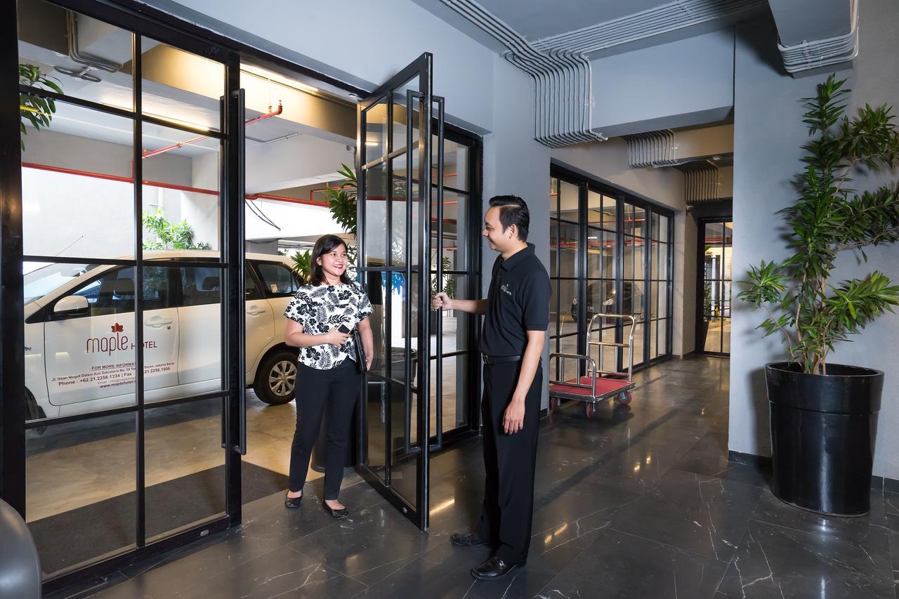 Maple Hotel Grogol Jakarta Exterior foto